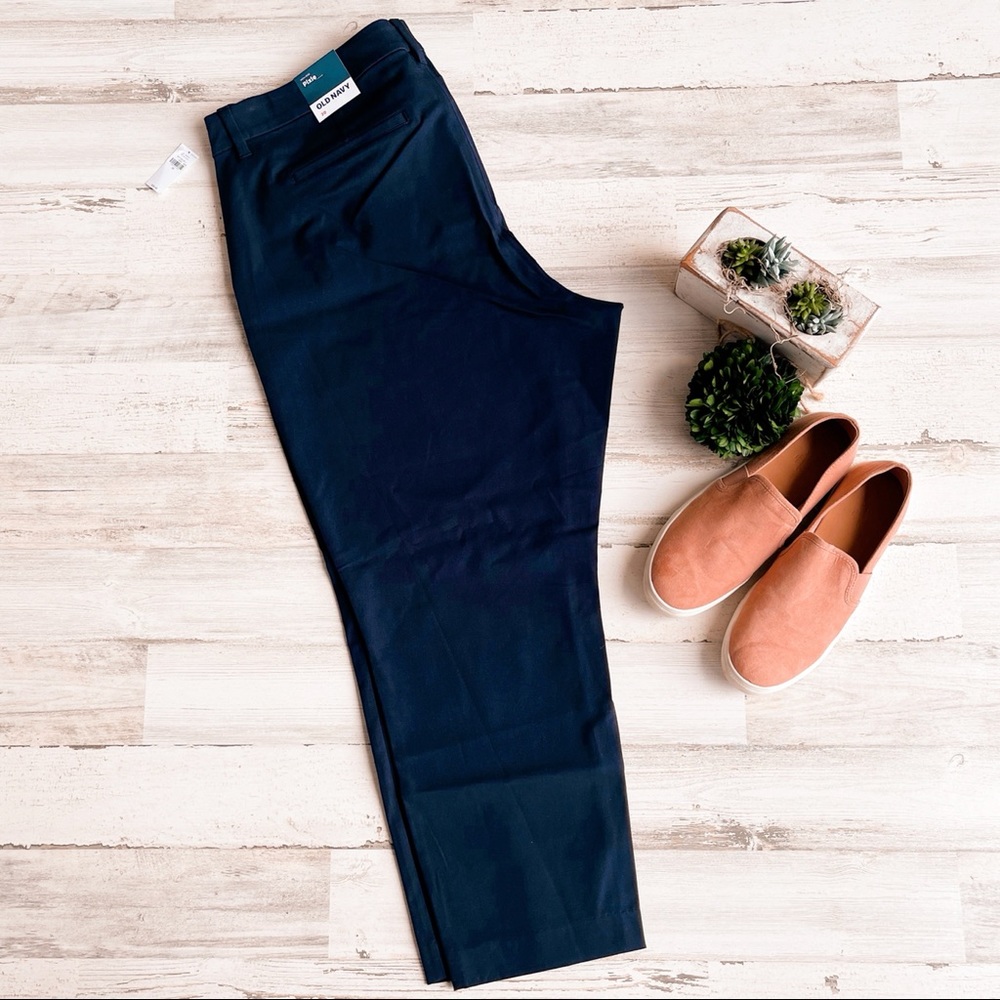 NWT Old Navy High Rise Pixie Pants (Navy Blue)